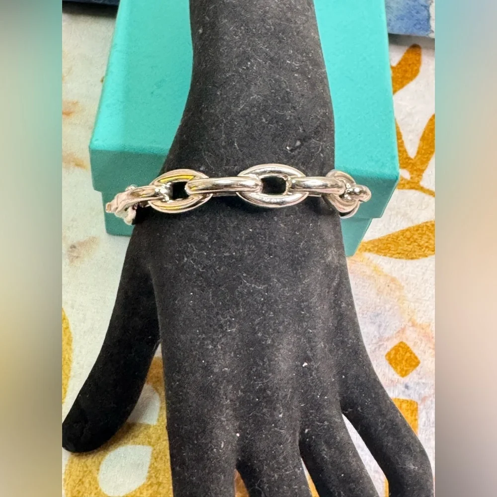 Elegant Silver Chain Bracelet